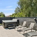 Casa vacanze Amazing In With Sauna